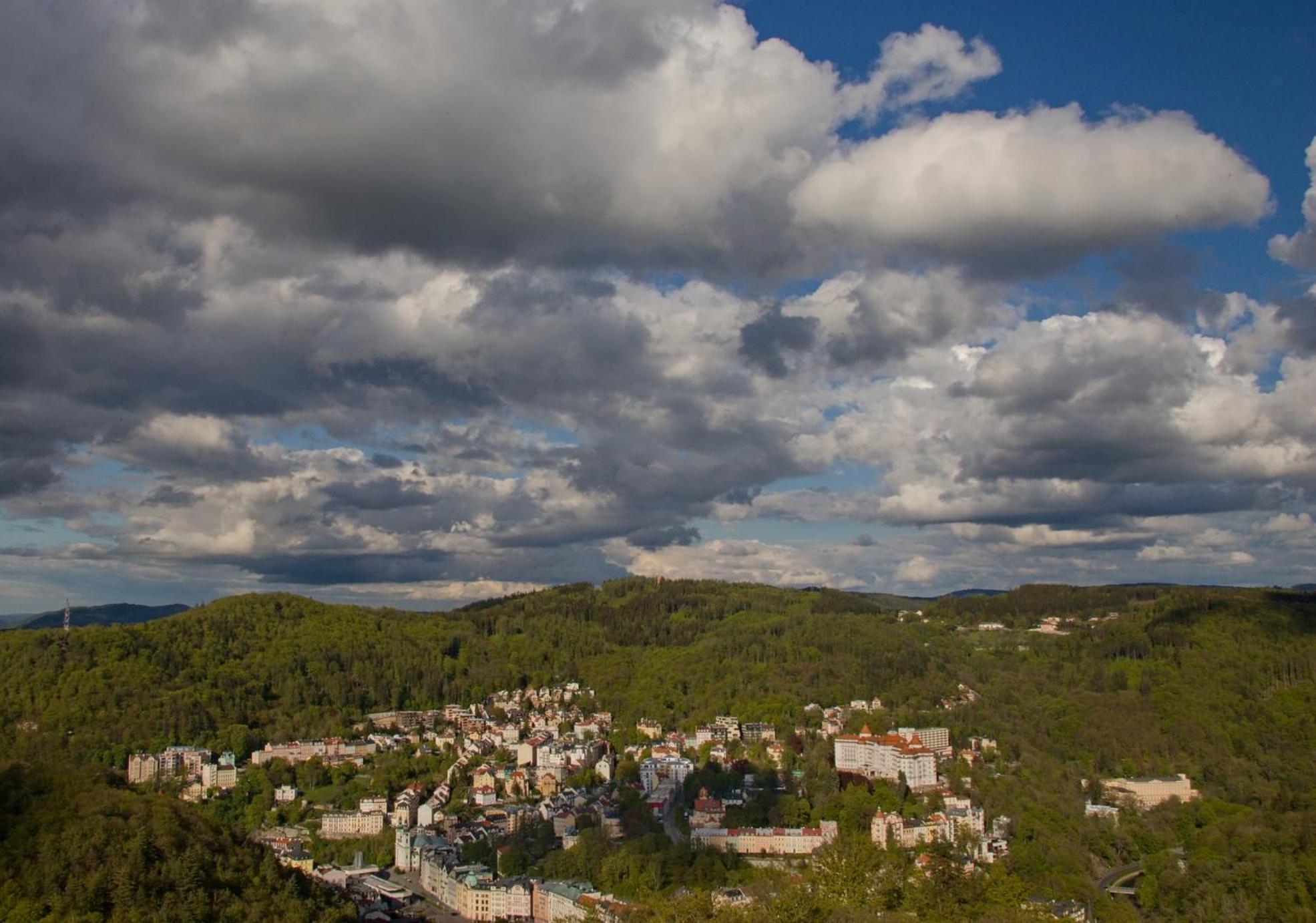 Vila Daniela Karlovy Vary Bagian luar foto